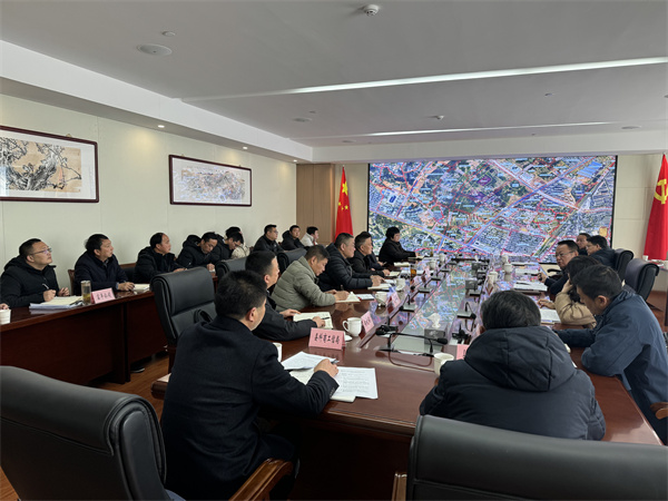 2月8日，縣委主要負(fù)責(zé)同志調(diào)研富豐新城片區(qū)項(xiàng)目建設(shè)并召開征遷工作座談會(huì)（縣委書記汪凱，縣人大常委會(huì)副主任、縣委辦主任江勇民 ，縣政協(xié)副主席、縣發(fā)改委主任張冬春，縣科商工信局局長汪璟峰，縣人社局局長朱曉明 ）.jpg