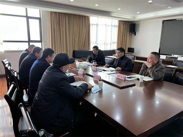 1月11日上午，王奇勇縣長會(huì)見中國水利水電第一工程局有限公司林石洪副總經(jīng)理一行。.jpg